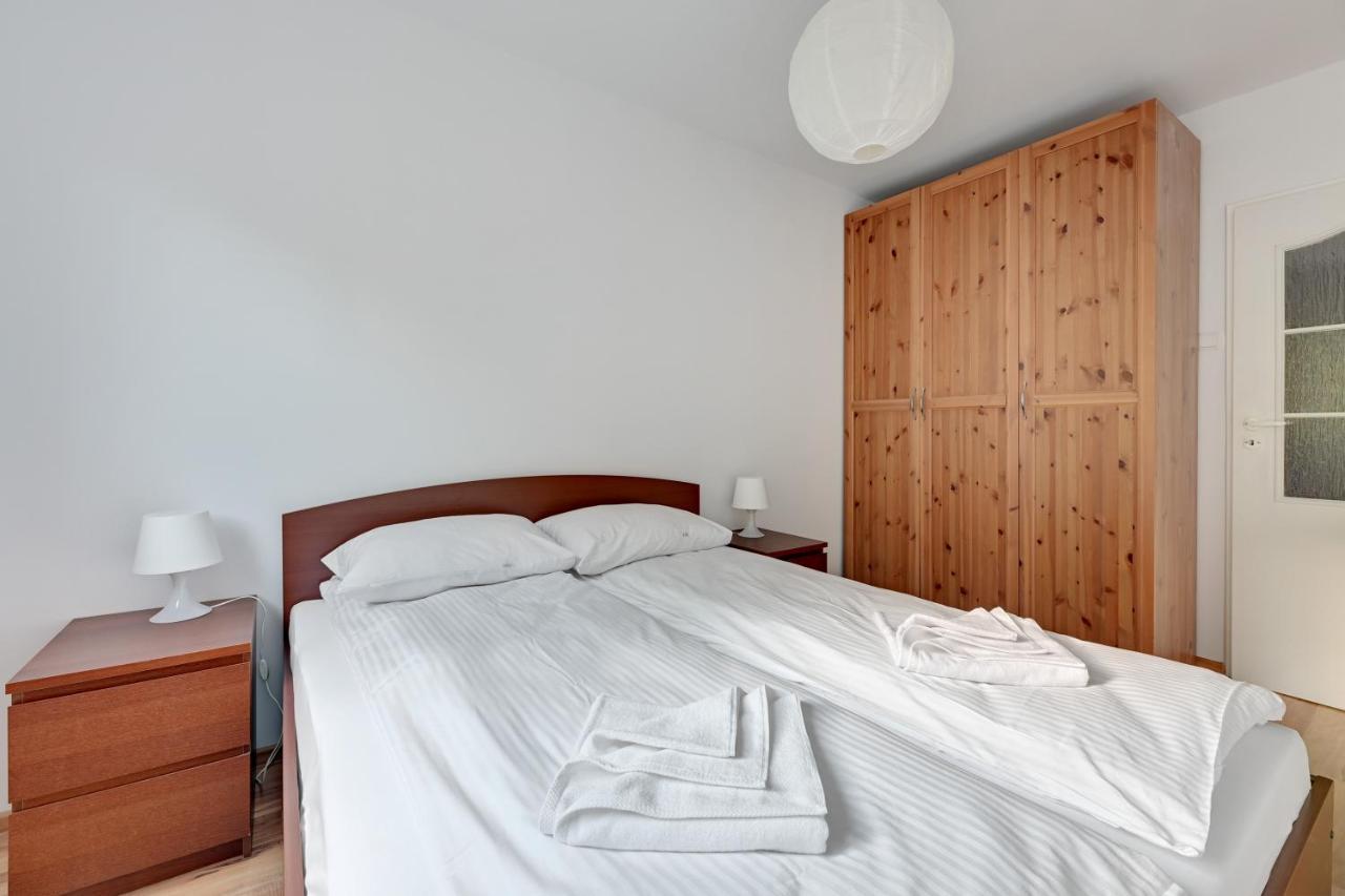 Wave Apartments - Tysiaclecia Гданск Екстериор снимка